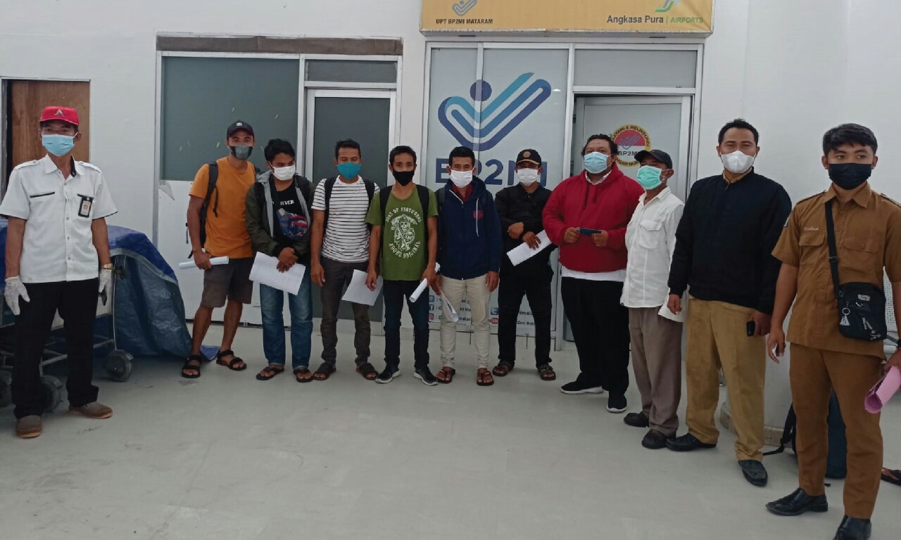 Sinergi Lintas Sektor, UPT BP2MI Nusa Tenggara Barat Fasilitasi Kepulangan 8 CPMI Nonprosedural