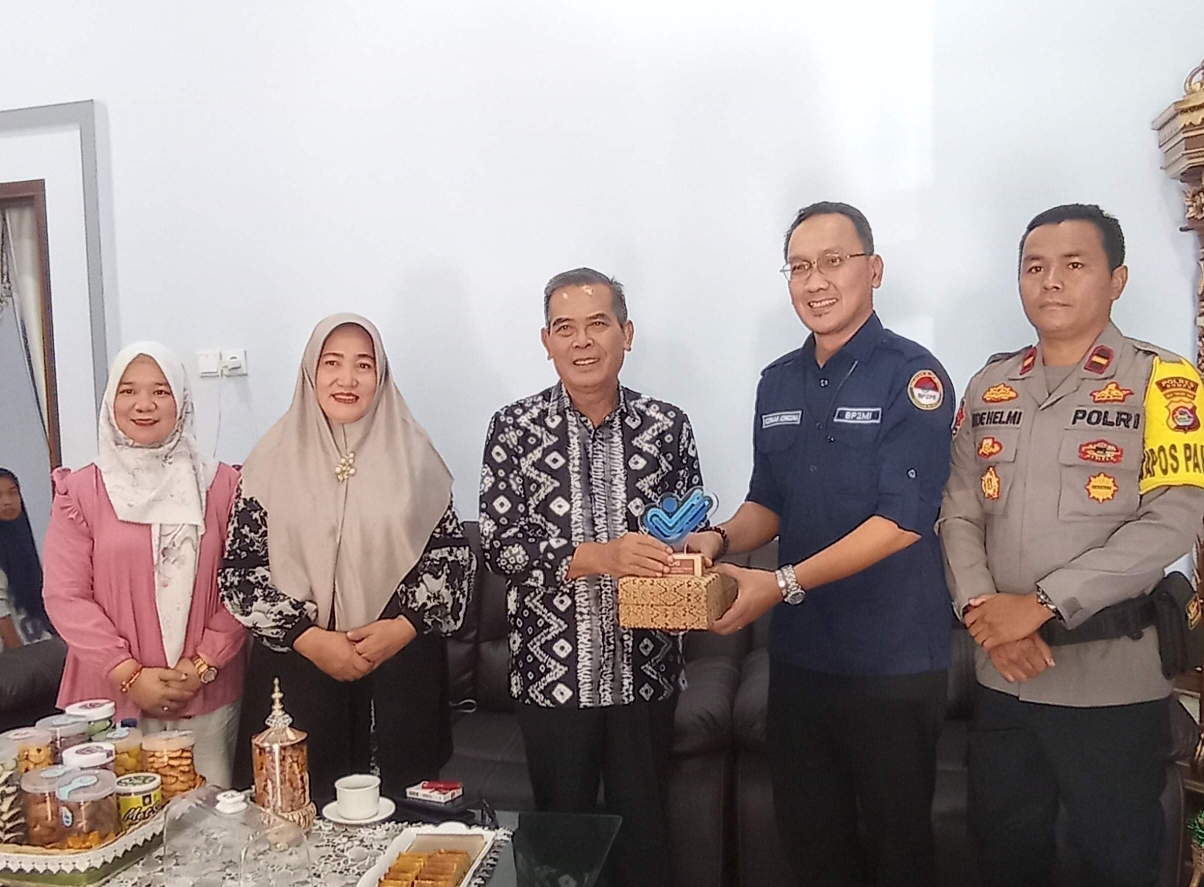 Tingkatkan Koordinasi BP3MI NTB Temui Wakil Bupati Dompu