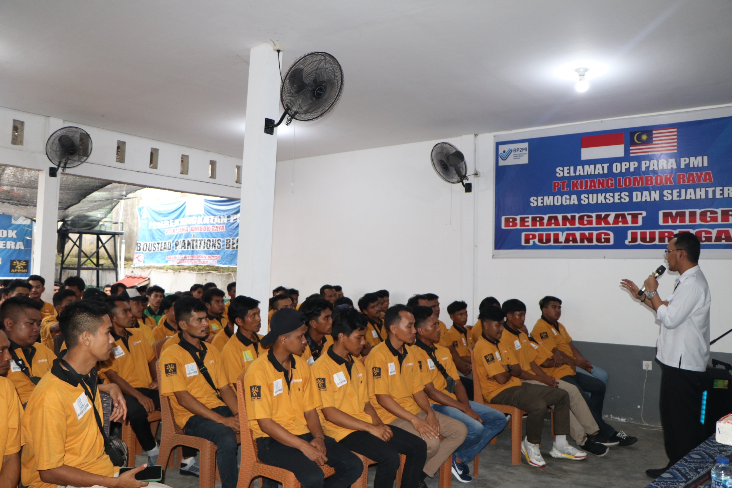 BP3MI NTB Bersama DPD RI Dapil NTB Memenuhi Undangan Pelepasan PMI PT. Kijang Lombok Raya