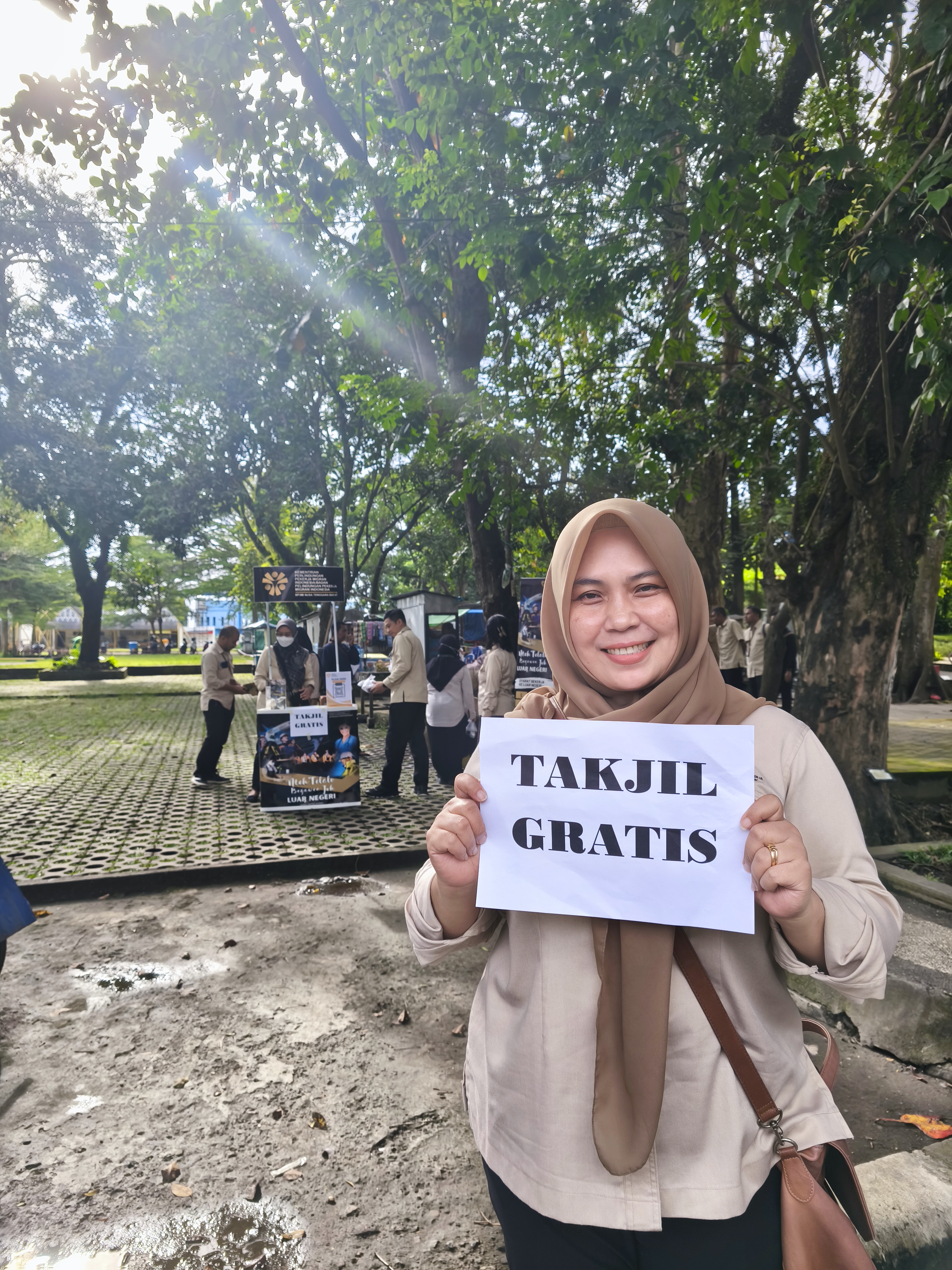 BP3MI NTB laksanakan Sosialisasi Migrasi Aman dan Berbagi Bersama Masyarakat di Bulan Puasa