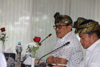 Rapat Bersama Forkopimda NTB, Menteri P2MI Bahas Tata Kelola Penempatan PMI